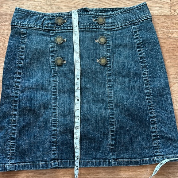 Buttoned Mini Jean Skirt - Picture 6 of 6